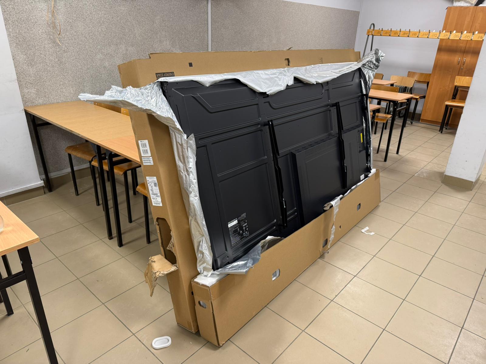 Instalacja monitora interaktywnego w sali edukacyjnej – Lublin